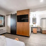 Lyfe Inn & Suites By Aga- North Hollywood Universal Studios